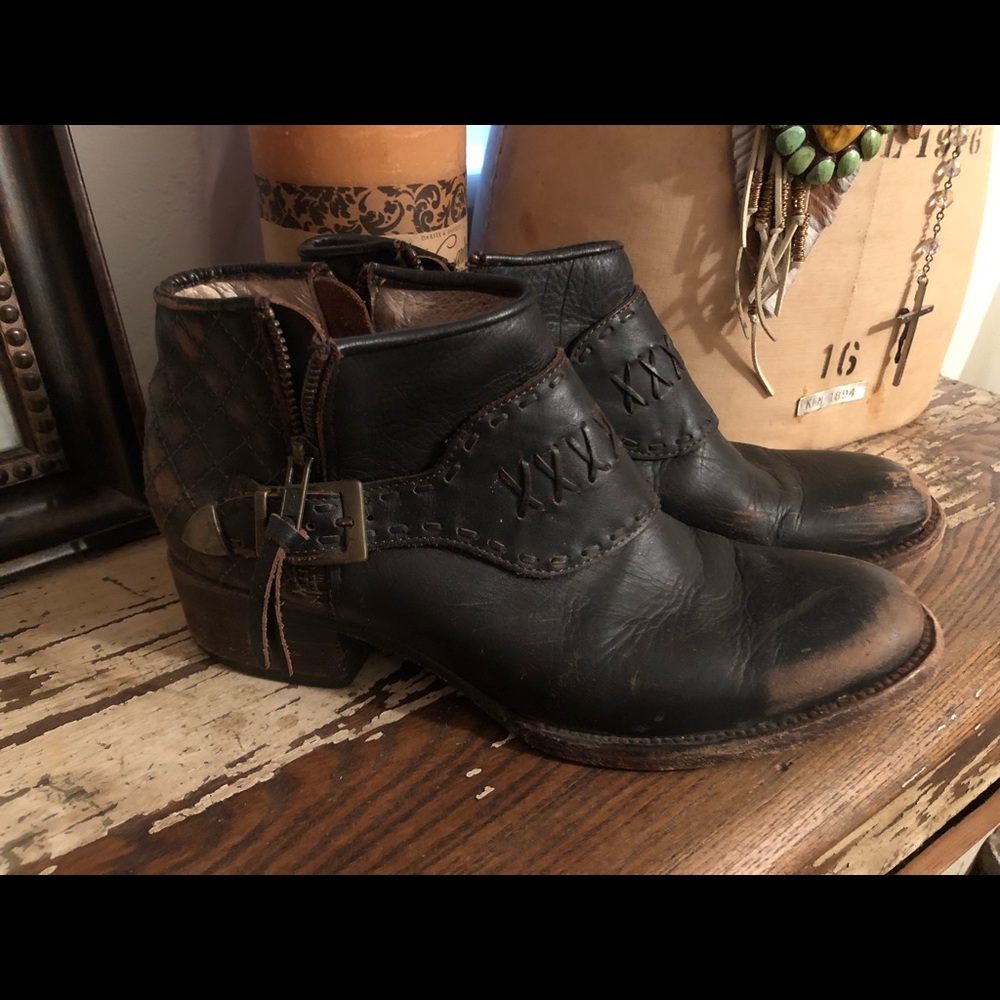 Free Bird booties